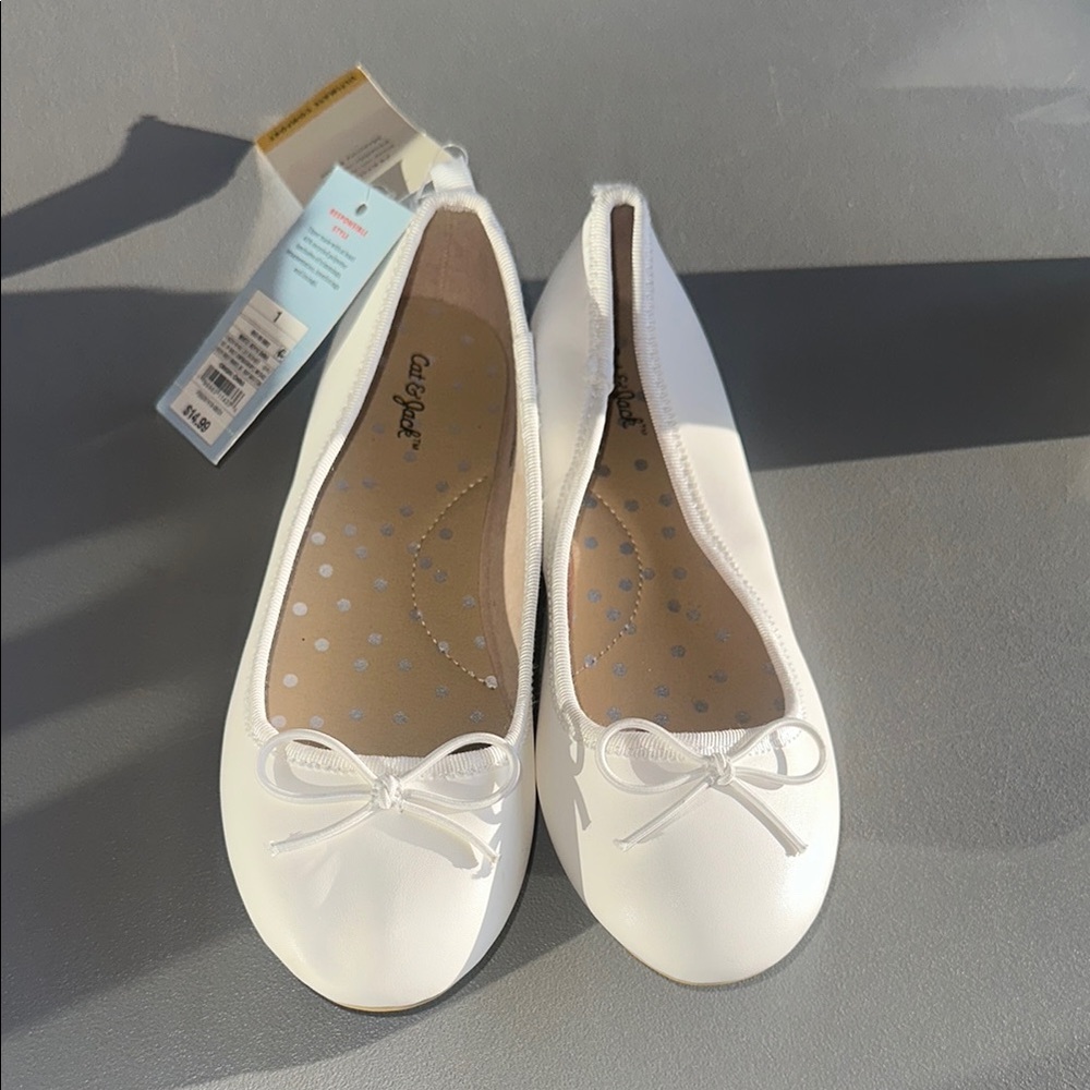 Cat & Jack. White Ballet Flats with Bow